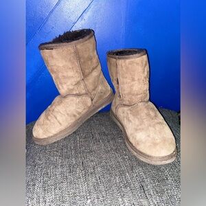 Ugg Boots - Classic Short Brown Boots Sz 7